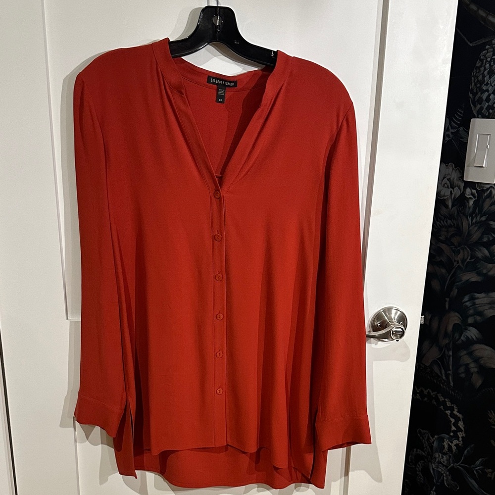 Eileen Fisher 100% silk Rust Button-Down Blouse